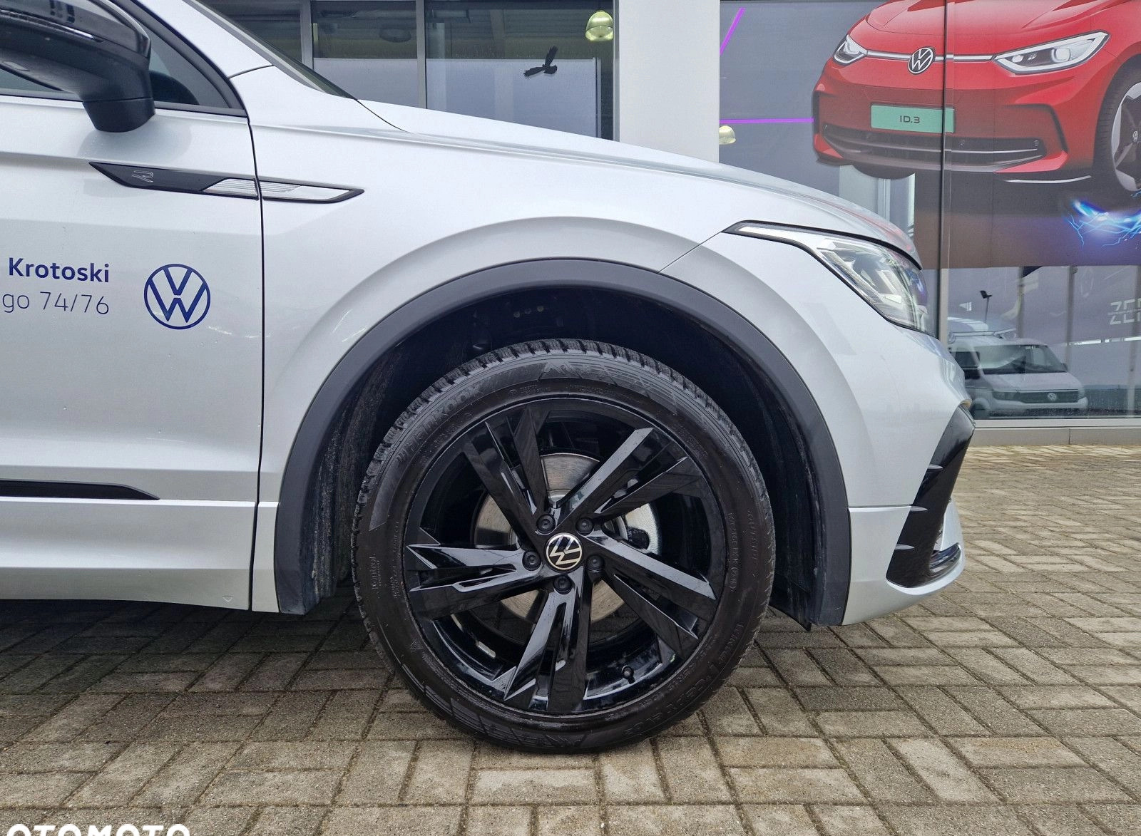 Volkswagen Tiguan cena 169500 przebieg: 800, rok produkcji 2023 z Gdańsk małe 301